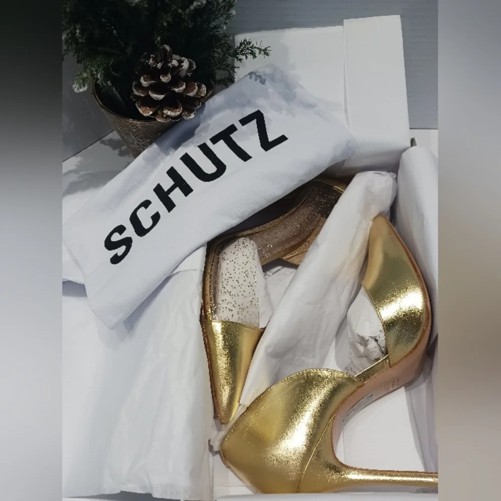NWT Schutz - Cheslie Leather and Vinyl d'Orsay Pumps